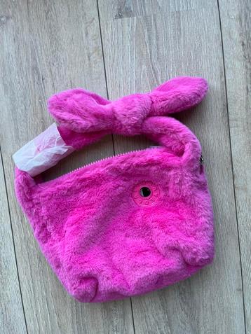 Sac a main fluffy rose beschikbaar voor biedingen
