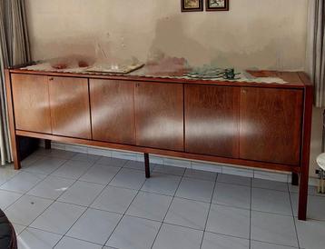 Vintage dressoir 2. 70m. Ook de tafel en 8 stoelen.af te hal beschikbaar voor biedingen