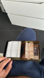 Boîte remplie de cartes yugioh avec des cartes étranges, Comme neuf, Enlèvement ou Envoi