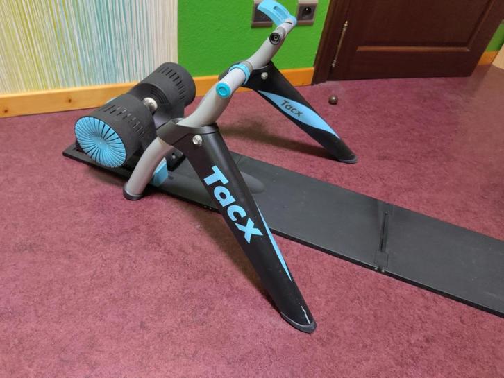 Tacx Genius T2021 HomeTrainer met BlackTrack, band & acces., Sport en Fitness, Wielrennen, Gebruikt, Ophalen