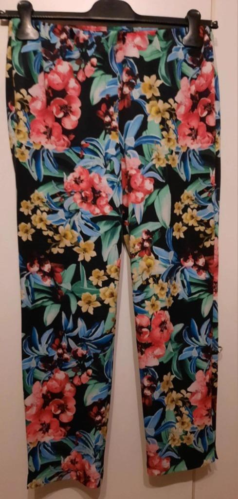 Mooie gedessineerde elastische damesbroek, nieuw, maat 42, Kleding | Dames, Broeken en Pantalons, Nieuw, Maat 42/44 (L), Ophalen of Verzenden