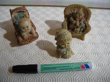 Figuurtjes, baby, kinderwagen, beertje beschikbaar voor biedingen