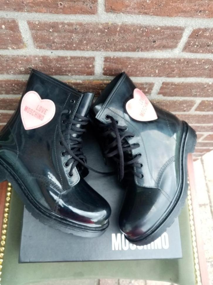 Regenlaarzen Love Moschino Mt37, Kleding | Dames, Schoenen, Nieuw, Regenlaarzen, Zwart, Ophalen of Verzenden