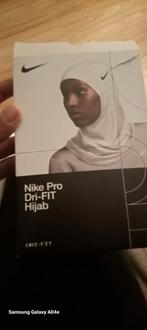 Nieuwe sjaal van Nike, Ophalen of Verzenden, Zo goed als nieuw