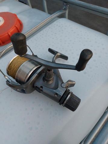 Shimano super baitrunner 10000XTE beschikbaar voor biedingen