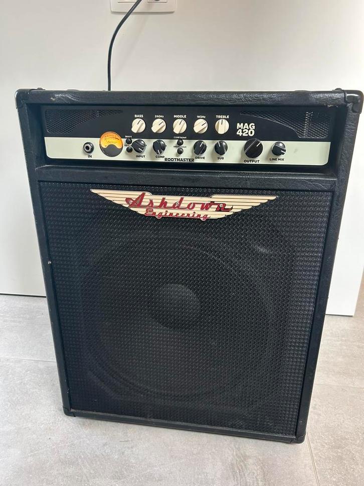 Ashdown rootmaster MAG-C115-420 basversterker combo, Musique & Instruments, Amplis | Basse & Guitare, Utilisé, Guitare basse, 100 watts ou plus