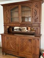 Antieke eiken buffetkast met gedetailleerd houtsnijwerk, Antiek en Kunst, Ophalen