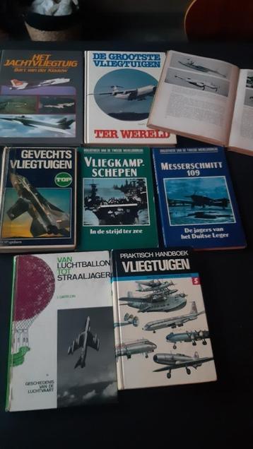 boeken vliegtuigen  beschikbaar voor biedingen