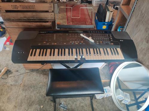 Roland E-86 met onderstel en bankje, Muziek en Instrumenten, Keyboards, Gebruikt, Roland, Ophalen of Verzenden
