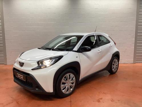 Toyota Aygo X 1.0 X play Toyota Aygo X X-Play 1.0 72ch, Auto's, Toyota, Aygo, Adaptive Cruise Control, Airbags, Airconditioning