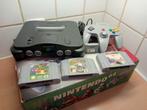 Nintendo 64 Avec tout ses câbles officiels en boîte, Enlèvement ou Envoi, Comme neuf