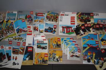 vrij groot lot van oude Lego ( legoland ) +- 75 boekjes