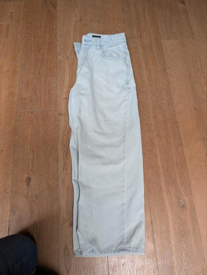 lichtblauwe jeans Volcom Billow Loose maat 28, Kleding | Heren, Spijkerbroeken en Jeans, Gedragen, Ophalen
