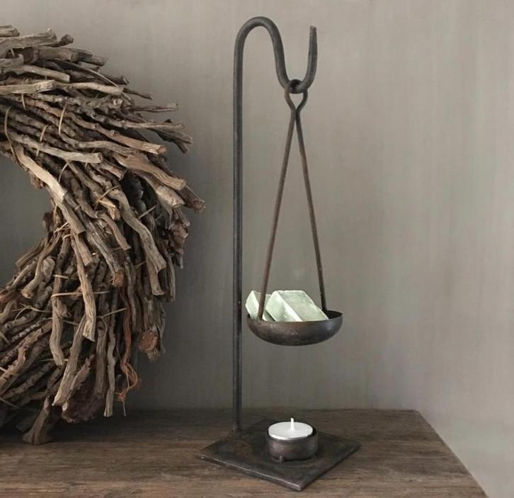 Geurbrander Amberblokjes -Hangend- smeedijzer Landelijk, Huis en Inrichting, Woonaccessoires | Kandelaars en Kaarsen, Nieuw, Kandelaar