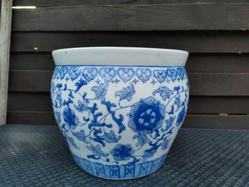Antieke Chinese Bloempot  beschikbaar voor biedingen