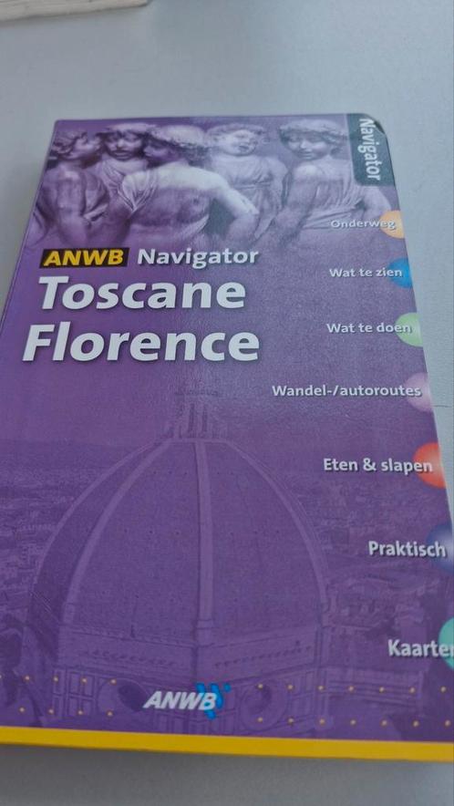 Toscane, Florence, Livres, Guides touristiques, Comme neuf, Vendu en Flandre, pas en Wallonnie, Enlèvement ou Envoi