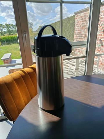 Nieuwe grote thermoskan beschikbaar voor biedingen
