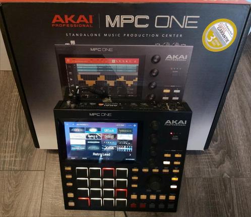 Akai MPC One (onberispelijke, met full bundle paid plugins)., Muziek en Instrumenten, Synthesizers, Zo goed als nieuw, Overige aantallen