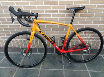 Vélo de course Trek Emonda ALR4 à vendre 