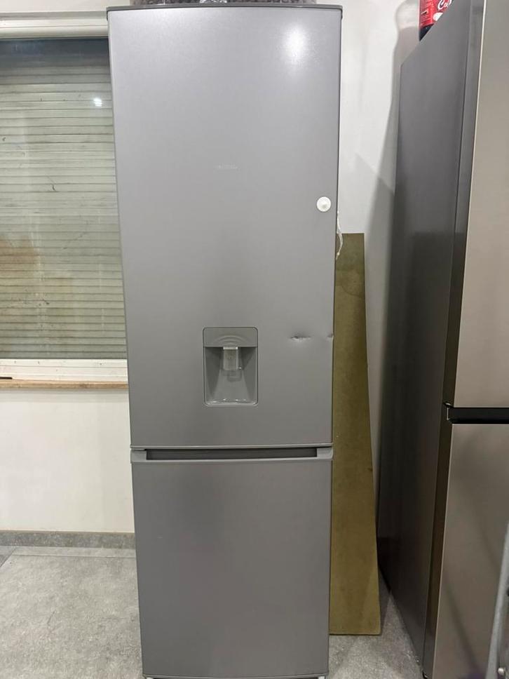 Frigo avec distributeur a eau., Electroménager, Réfrigérateurs & Frigos, Comme neuf, Enlèvement
