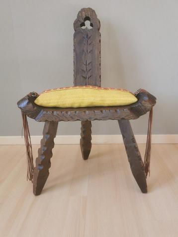 URGENT (besoin de place) - belle chaise "espagnole" beschikbaar voor biedingen