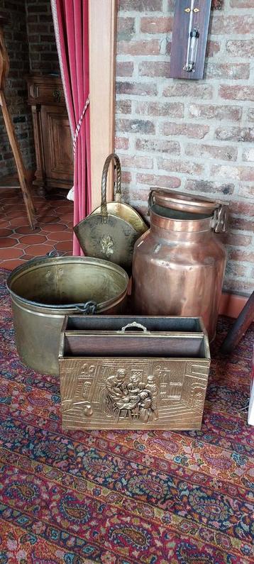 4 koperen voorwerpen - decoratie beschikbaar voor biedingen