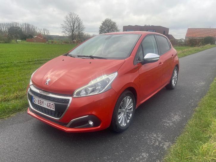 Peugeot 208 1.2 benz Signature veel opties!gekeurd verkoop!!, Auto's, Peugeot, Particulier, ABS, Airbags, Airconditioning, Alarm
