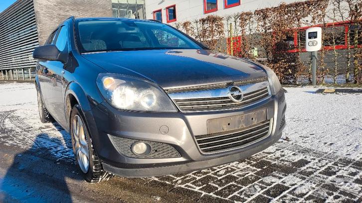 opel astra 1.7cdti AL BLANCO GEKEURD ROOS FORM AIRCO 2010, Auto's, Opel, Bedrijf, Te koop, Astra, ABS, Airbags, Airconditioning