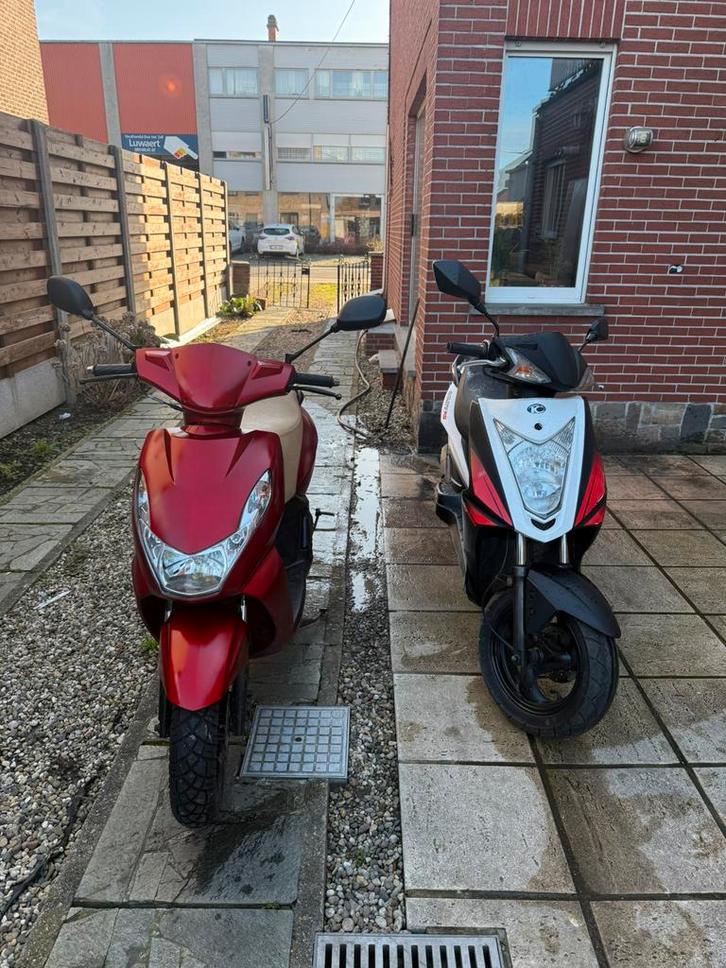 Lot scooters van klasse A en klasse B, Fietsen en Brommers, Snorfietsen en Snorscooters, Zo goed als nieuw, Kymco, Ophalen