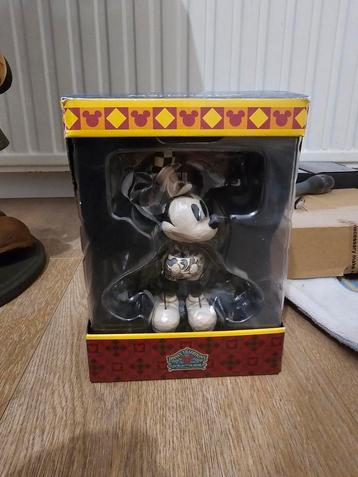 Disney tradition marionette + houder beschikbaar voor biedingen