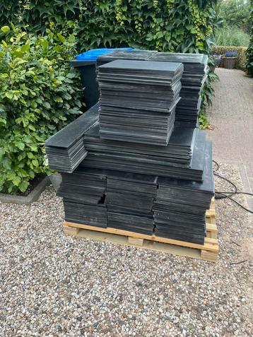 Zwarte pvc platen beschikbaar voor biedingen