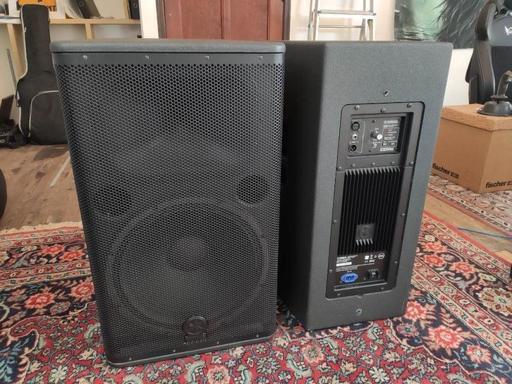 Sono/Retour/Moniteurs: Yamaha DSR 115, Muziek en Instrumenten, Versterkers | Keyboard, Monitor en PA, Zo goed als nieuw, P.A.