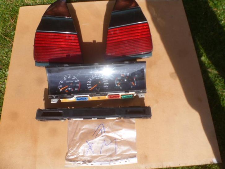 Citroen XM: 2 achterlichten +instrumenten, snelheidsmeter en, Auto-onderdelen, Verlichting, Gebruikt, Verzenden