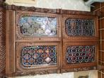 Kast met glas in lood, Ophalen