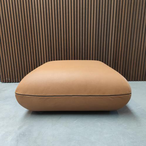 COR Jalis Ottoman in Cognac Leder, Huis en Inrichting, Zetels | Voetbanken en poefs, Nieuw, 75 tot 100 cm, 75 tot 100 cm, Rechthoekig