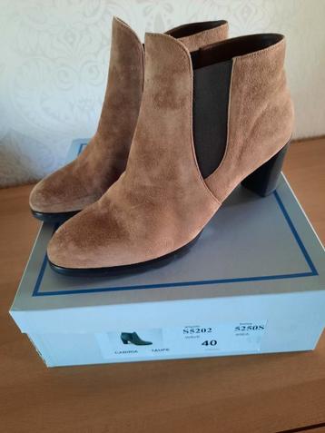 Enkellaarsjes Voltan maat 40 NIEUW  beschikbaar voor biedingen