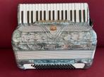 Mooie italiaanse Marinucci accordeon . 80 bas . Musette ., Muziek en Instrumenten, Accordeons, Gebruikt, 80-bas, Marinucci, Met riemen