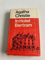 Agatha Christie : " In hotel Bertram " nr 122 1974, Boeken, Detectives, Ophalen of Verzenden, Gelezen, Agatha Christie