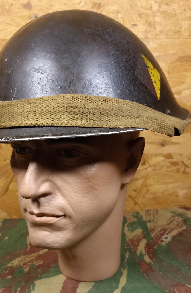 Casque Anglais Modell MK 4 Turtle de 1945 ww2, Verzamelen, Militaria | Tweede Wereldoorlog, Landmacht, Helm of Baret, Ophalen of Verzenden