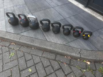 Kettlebells 4kg t/m 28kg beschikbaar voor biedingen