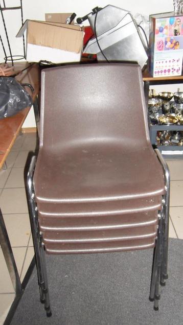 stapelstoelen  beschikbaar voor biedingen