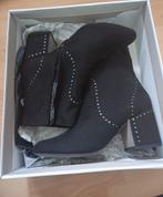 Nieuwe enkellaarsjes Tamaris maat 38, Tamaris, Enlèvement ou Envoi, Neuf, Noir