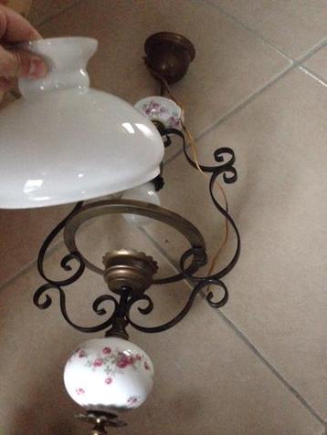 Vintage kroonluchter beschikbaar voor biedingen