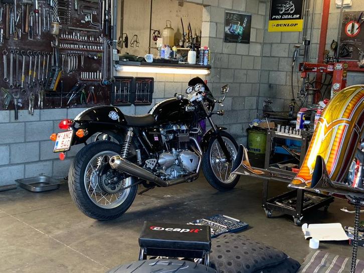 Triumph Thruxton 900 (2005), Motoren, Motoren | Triumph, Particulier, meer dan 35 kW, 2 cilinders, Sportuitlaat, Ophalen