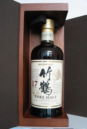 Taketsuru whisky 17y in houten kist beschikbaar voor biedingen