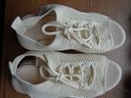 Beige sandalen - Maat 39 (1x gedragen), Beige, Zo goed als nieuw, Sandalen of Muiltjes, Ophalen of Verzenden