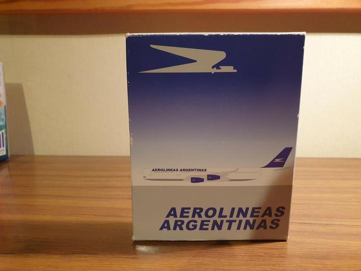 Aerolineas argentinas, Verzamelen, Luchtvaart en Vliegtuigspotten, Zo goed als nieuw, Schaalmodel, Ophalen of Verzenden