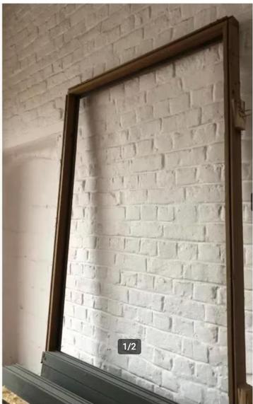 houten buitendeur met kader beschikbaar voor biedingen
