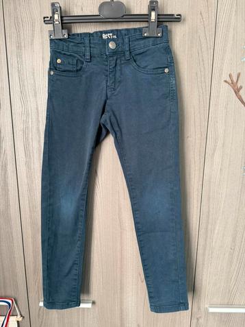 Zeer mooie blauwe broek beschikbaar voor biedingen