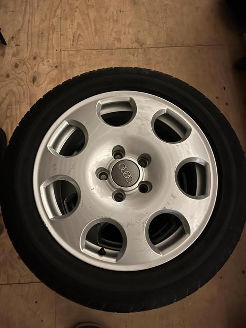 3x Audi A3 velgen + banden Pirreli 205-55-16  3,5mm, Auto-onderdelen, Banden en Velgen, Banden en Velgen, 16 inch, 205 mm, Personenwagen
